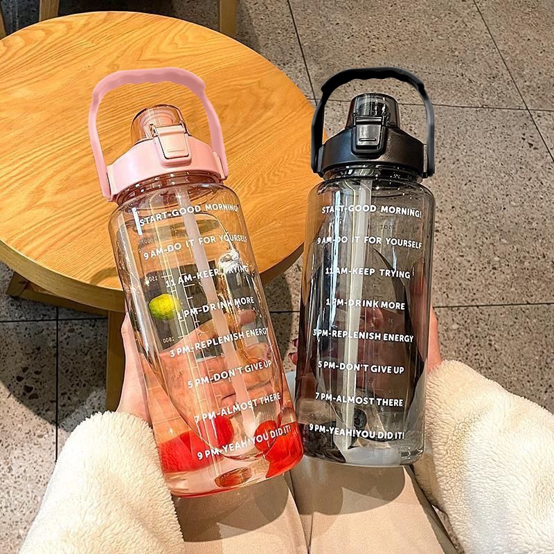 2 Liters Straw Plastic Water B - Sports Equipment Types recension och pris